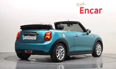 MINI Cooper Convertible 2019, 140699 км, за 7097.74 USD