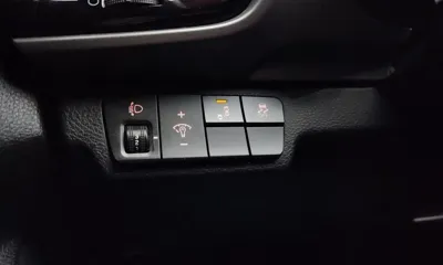 Kia Stonic 2018, 118605 км, за 5351.83 USD - фото 17