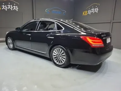 Hyundai Equus 2014, 234600 км, за 3610.35 USD