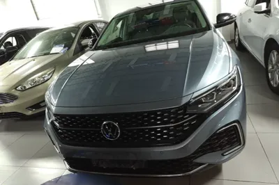 Volkswagen Passat 2023, 53300 км, за 18654 USD