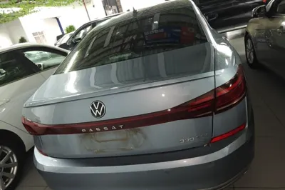 Volkswagen Passat 2023, 53300 км, за 18654 USD
