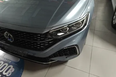 Volkswagen Passat 2023, 53300 км, за 18654 USD - фото 8