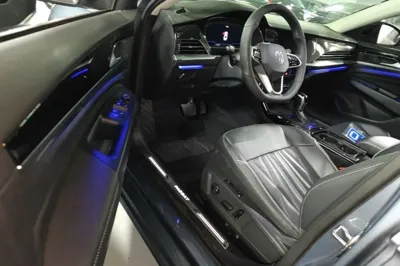 Volkswagen Passat 2023, 53300 км, за 18654 USD - фото 18