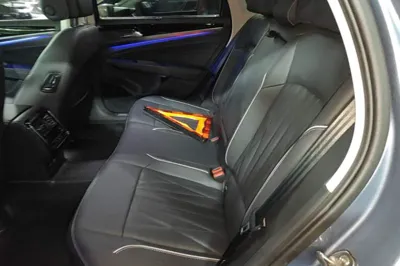 Volkswagen Passat 2023, 53300 км, за 18654 USD - фото 20