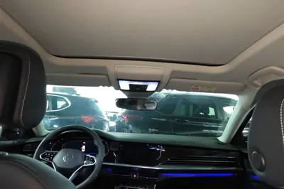 Volkswagen Passat 2023, 53300 км, за 18654 USD - фото 21