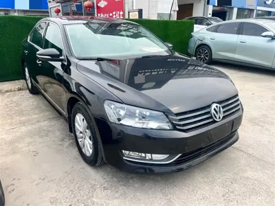 Volkswagen Passat 2014, 167000 км, за 4161.5 USD
