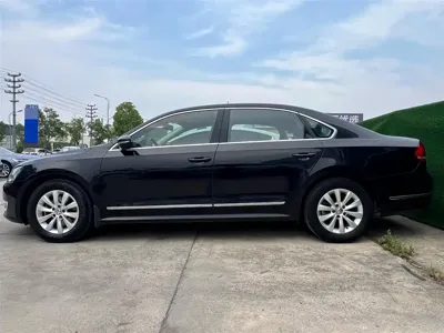 Volkswagen Passat 2014, 167000 км, за 4161.5 USD