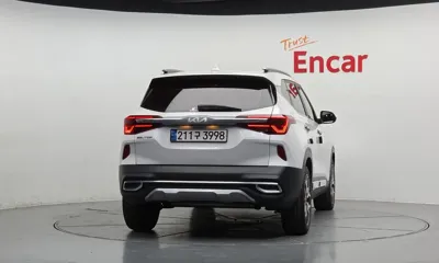Kia Seltos 2023, 67140 км, за 13647.11 USD