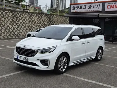 Kia Canival · 2020 год