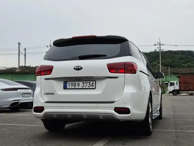 Kia Canival 2020, 70071 км, за 14246.69 USD