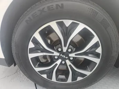 Kia Canival 2023, 179000 км, за 12286.29 USD