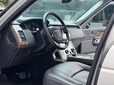 Land Rover Range Rover 2019, 29000 км, за 113325.42 USD