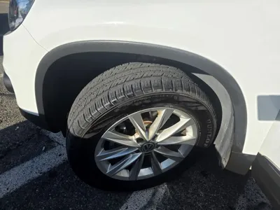 Volkswagen Tiguan 2015, 110479 км, за 5483.98 USD