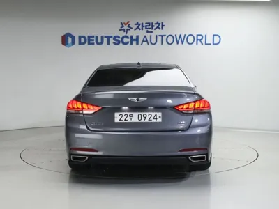 Hyundai Genesis 2016, 93991 км, за 6890.72 USD