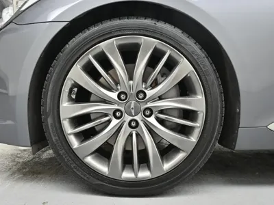 Hyundai Genesis 2016, 93991 км, за 6890.72 USD