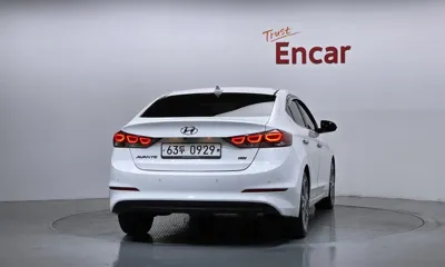 Hyundai Avante 2016, 116427 км, за 4521.21 USD