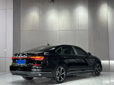Volkswagen Passat 2024, 50000 км, за 17465.67 USD - фото 6