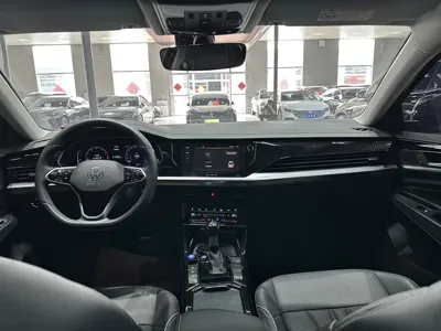 Volkswagen Passat 2024, 50000 км, за 17465.67 USD - фото 9