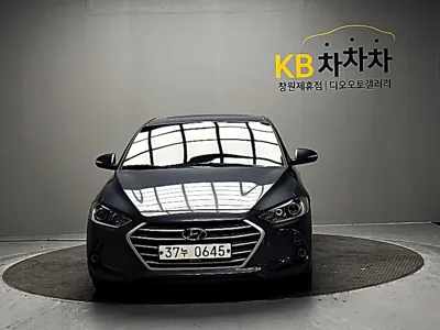 Hyundai Avante 2016, 102999 км, за 5135.54 USD