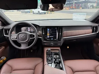 Volvo V90 2021, 78000 км, за 26191.37 USD - фото 6