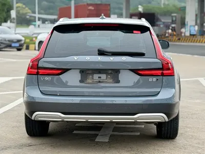 Volvo V90 2021, 78000 км, за 26191.37 USD - фото 11