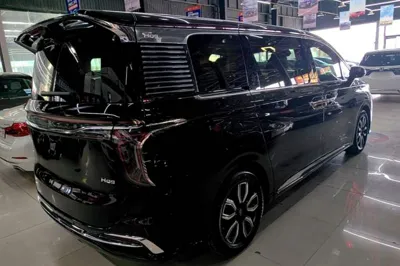 Hongqi HQ9 2023, 119000 км, за 26295 USD - фото 6
