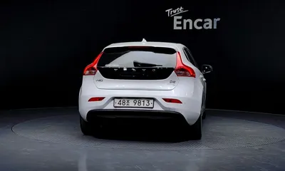 Volvo V40 2015, 144986 км, за 3501.82 USD