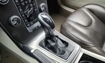 Volvo V40 2015, 144986 км, за 3501.82 USD - фото 9