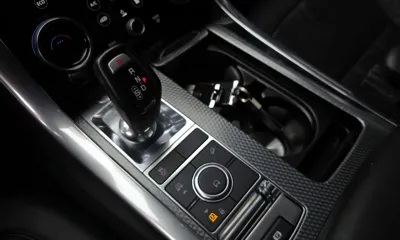 Land Rover Range Rover Sport 2019, 60922 км, за 29237.47 USD - фото 9