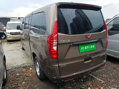 Wuling Zhengcheng Classic 2016, 71900 км, за 3733.1 USD
