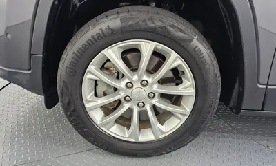 Jeep Cherokee 2019, 141701 км, за 656419.86 USD