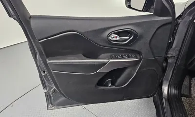 Jeep Cherokee 2019, 141701 км, за 656419.86 USD - фото 24
