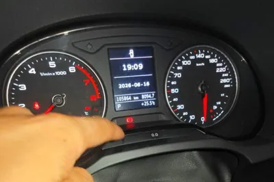Audi A3 2019, 105800 км, за 9886 USD