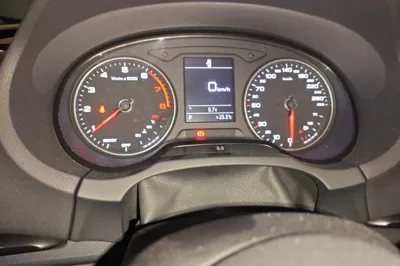 Audi A3 2019, 105800 км, за 9886 USD - фото 12