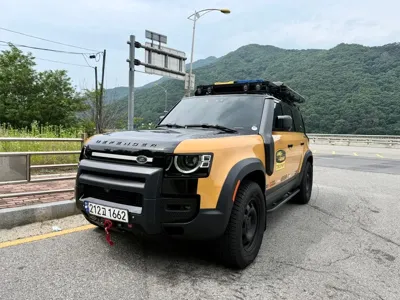 Land Rover Defender · 2022 год