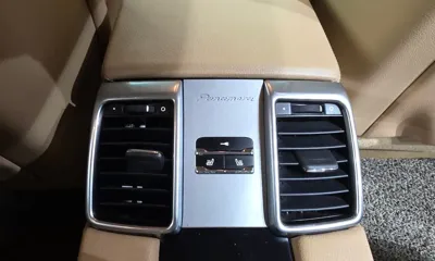 Porsche Panamera 2012, 124949 км, за 14450.86 USD - фото 18