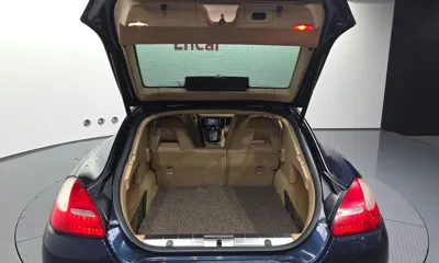 Porsche Panamera 2012, 124949 км, за 14450.86 USD - фото 20