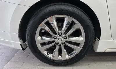 Kia Canival 2017, 172103 км, за 7794.32 USD