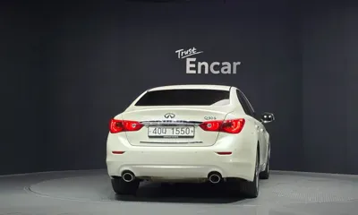 Infiniti Q50 2016, 174241 км, за 4225.44 USD