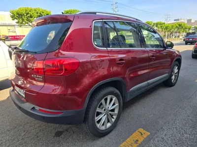 Volkswagen Tiguan 2016, 92000 км, за 5980.63 USD