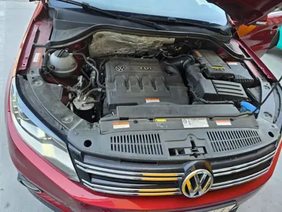 Volkswagen Tiguan 2016, 92000 км, за 5980.63 USD - фото 15