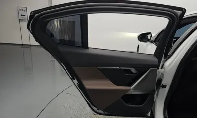 BMW 5-Series 2026, 5099 км, за 47209.72 USD - фото 25