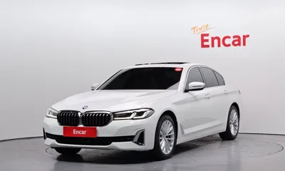 BMW 5-Series · 2021 год