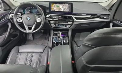 BMW 5-Series 2021, 58701 км, за 25289.01 USD - фото 7