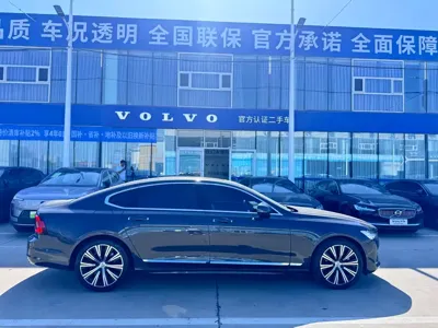 Volvo S90 2022, 58000 км, за 22845.32 USD