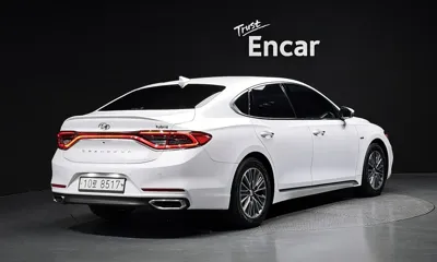 Hyundai Grandeur 2018, 179965 км, за 8912.32 USD
