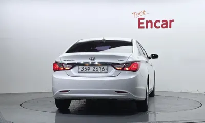 Hyundai Sonata 2010, 40179 км, за 2756.99 USD