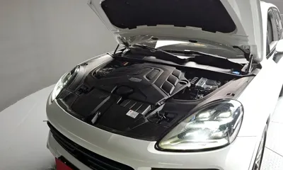 Porsche Cayenne 2022, 44396 км, за 59784.08 USD - фото 6