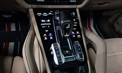 Porsche Cayenne 2022, 44396 км, за 59784.08 USD - фото 9