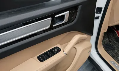 Porsche Cayenne 2022, 44396 км, за 59784.08 USD - фото 16